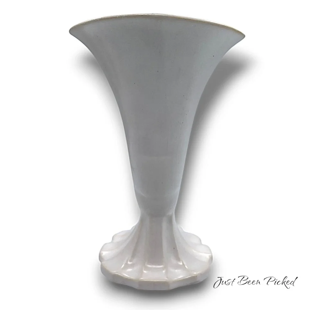 Roseville Cornucopia Vase #1 - Picture 4 of 5